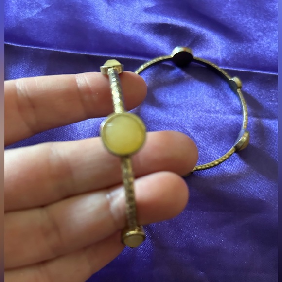 VTG Set of 2 Boho Brass and Cream Enamel Bangle Bracelets. Unbranded. - Picture 4 of 6